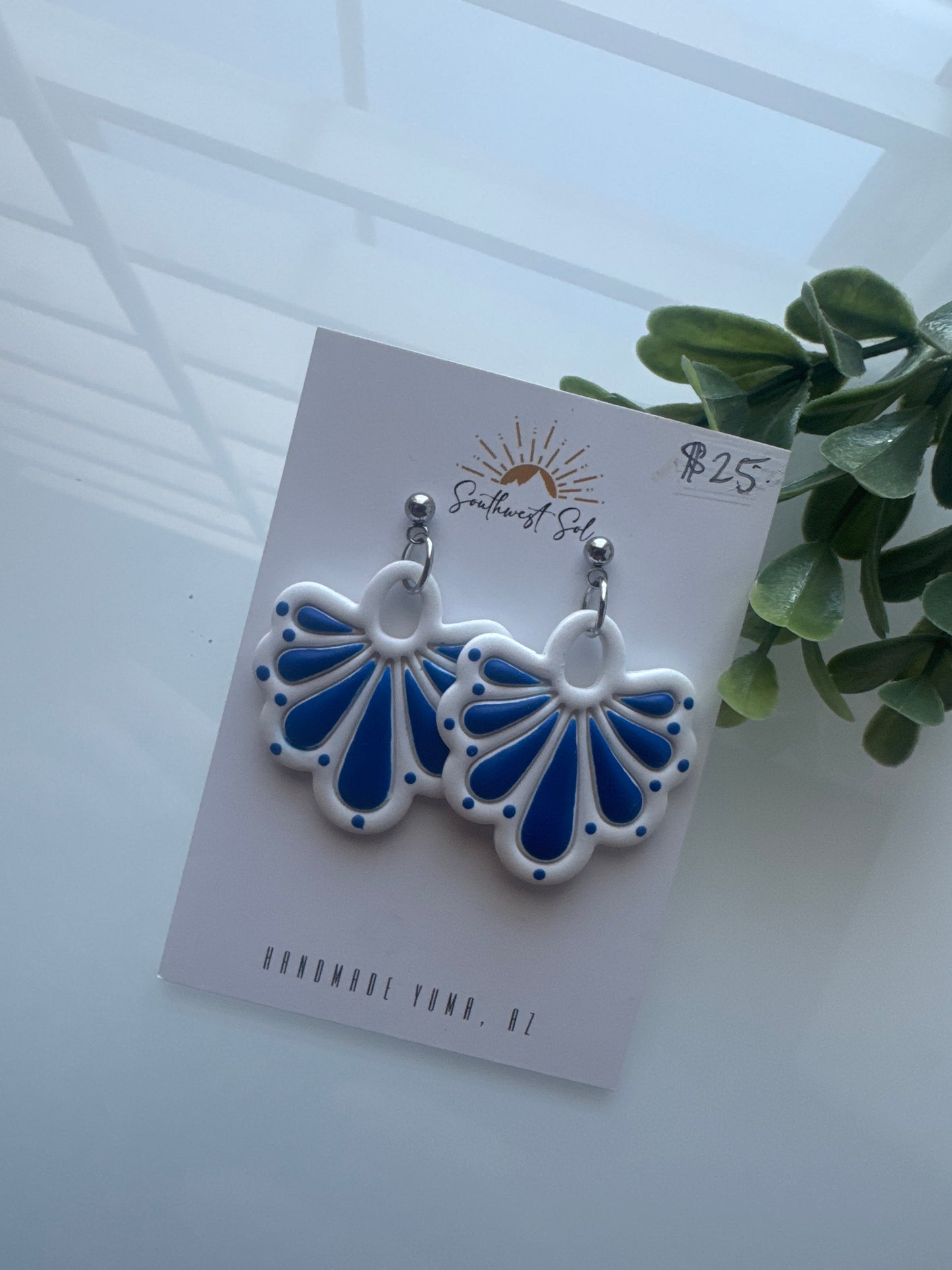 Talavera Dangles