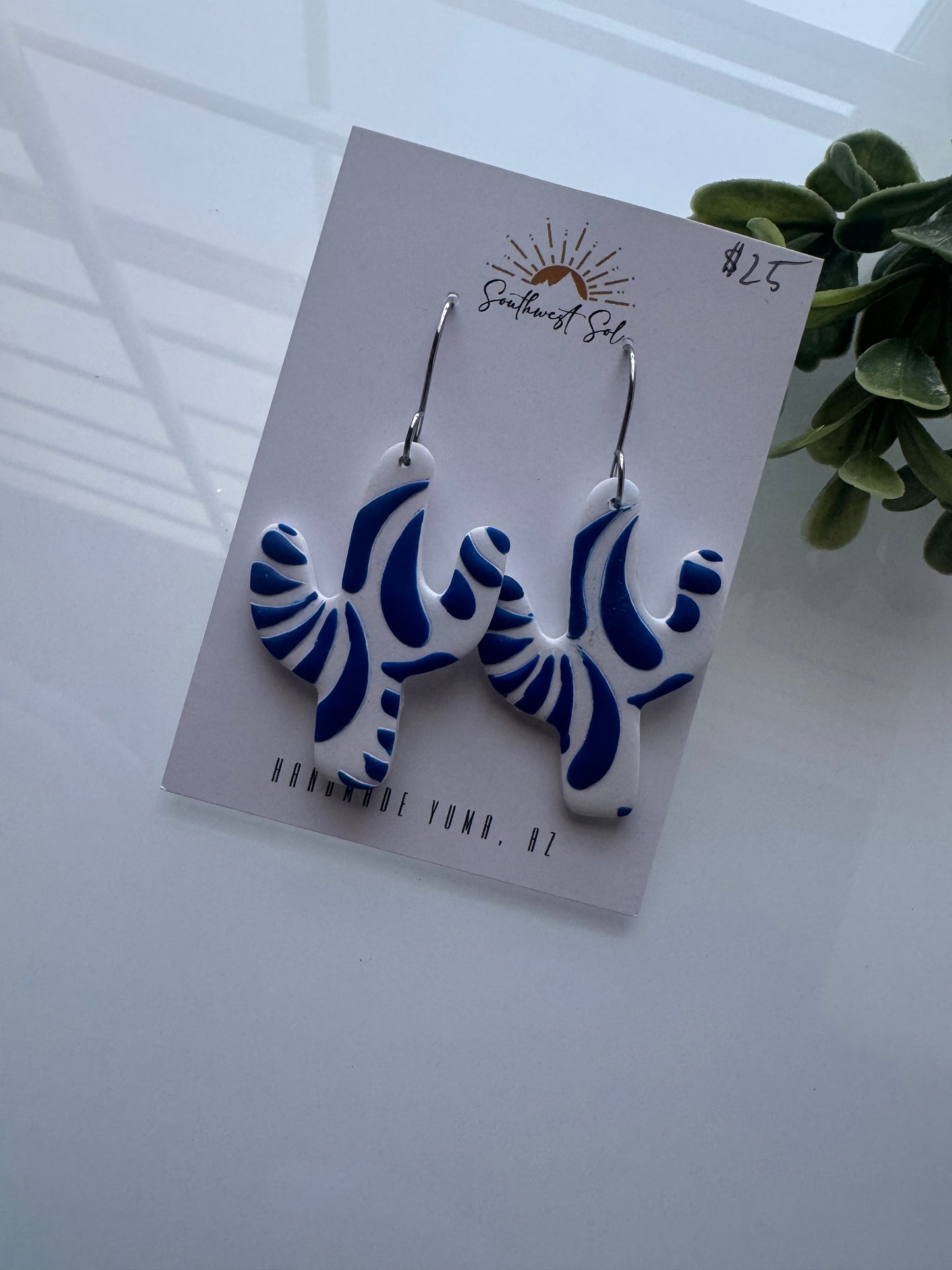 Talavera Dangles