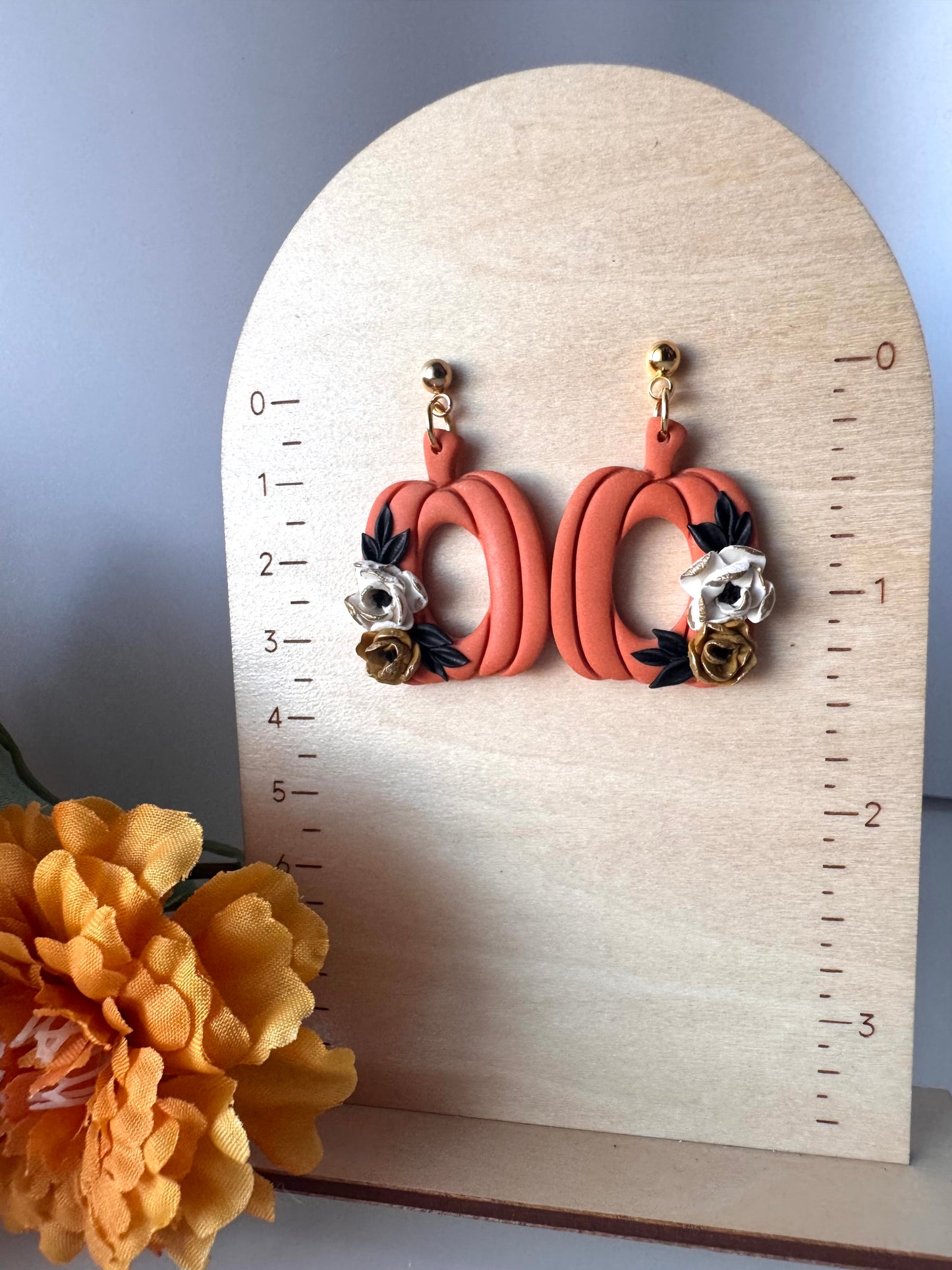 Floral Pumpkin Dangle