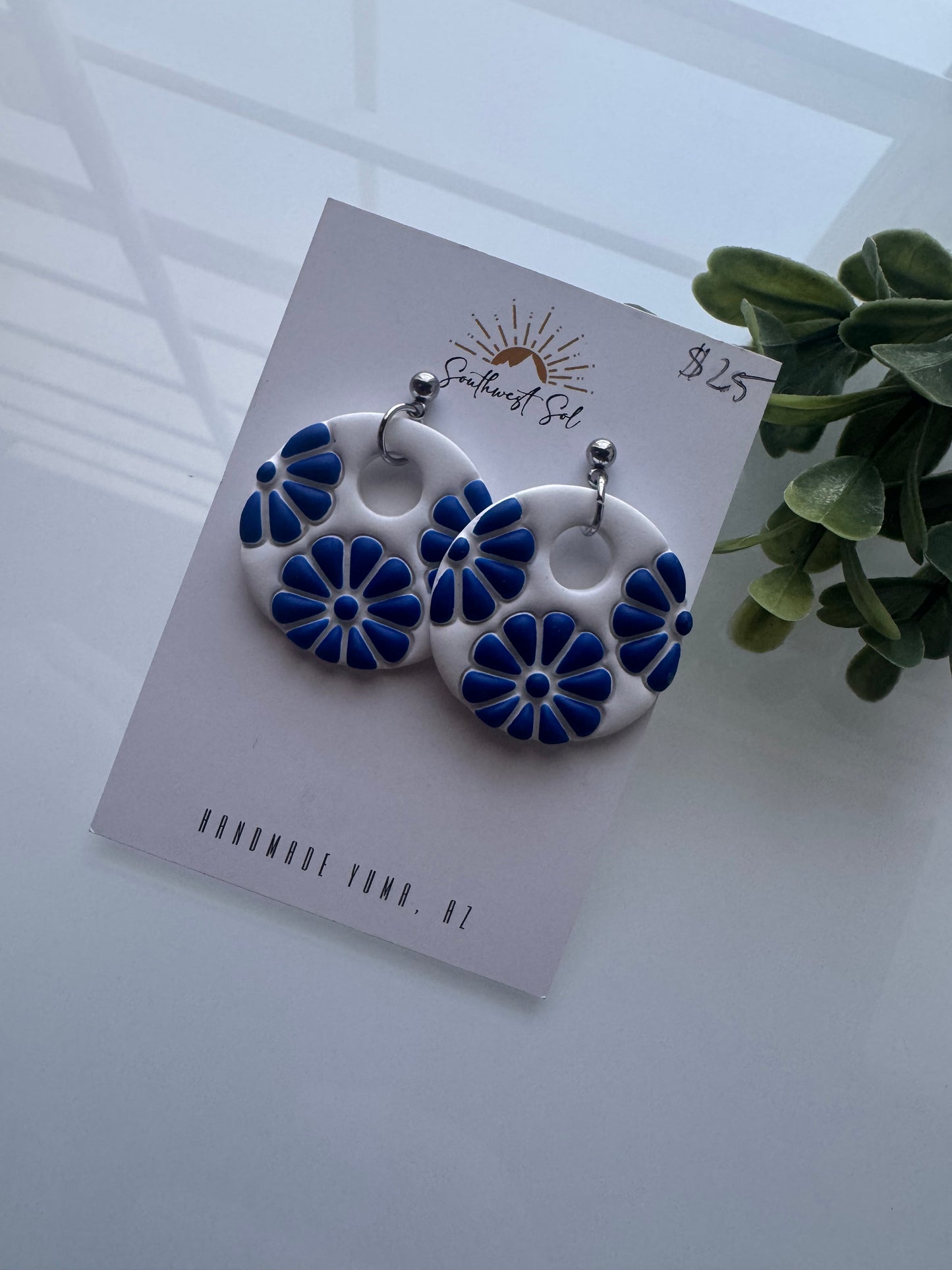 Talavera Dangles